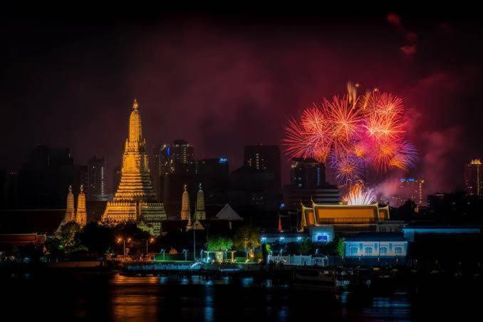 100 Years Building Bangkok Old Town By Seen Hostel Экстерьер фото
