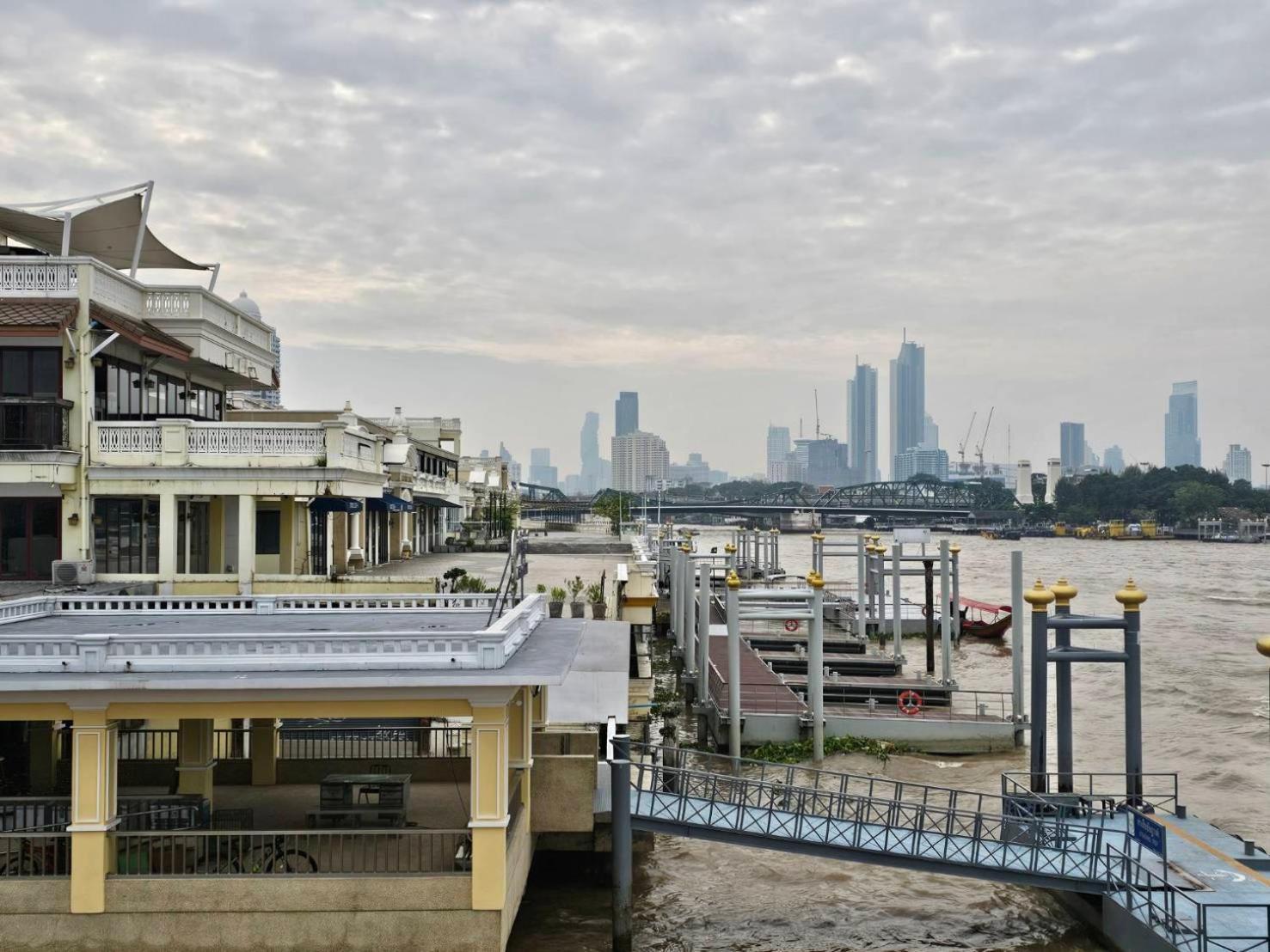 100 Years Building Bangkok Old Town By Seen Hostel Экстерьер фото